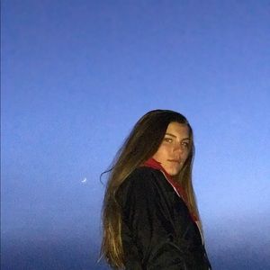 Meet your Posher, Avery